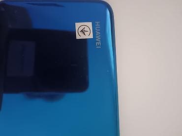 uredjaj koji pretvara tv u smart: Huawei pametni telefon – plava boja - Ekran: veliki displej sa — 3