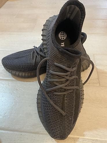 Patike YEEZY– crne sportske/urbane sa pletenim gornjištem Broj 45 na lalafo.rs Patike YEEZY– crne sportske/urbane sa pletenim gornjištem Broj 45