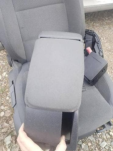 kuka za vucu: NASLON ZA VOLKSWAGEN GOLF 5 | Naslon ruke Golf 5 Ostali delovi vw — 1