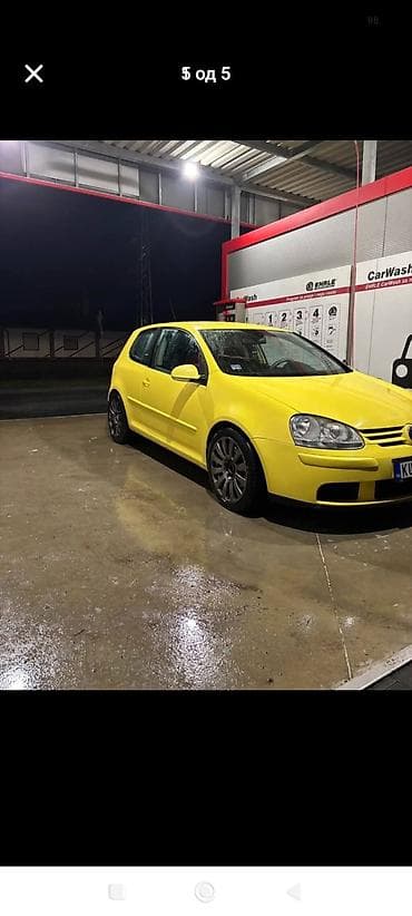 kupujem prodajem polovni automobili zrenjanin: Volkswagen Golf 5, trovratni hatchback u žutoj boji. registrovan punu — 5