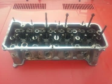 poklopac glave motora: Glava motora Lada 2105,2107 Riva motor 1300 cm3 broj 3. Skinuto sa — 2