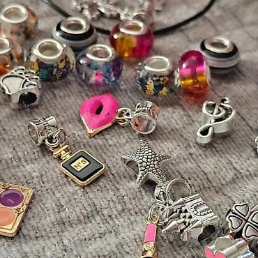 pandora tasne cena: Set za izradu narukvica/ogrlica sa privescima + kutijica i poklon-kesa — 2