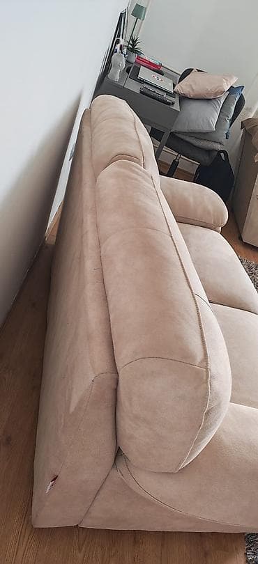 mala sofa na razvlacenje: Na prodaju Dvosed (kupljen u Dallas namestaju) u odlicnom stanju — 5