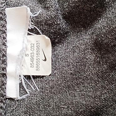 Nike ženske trenerke – model sa 3/4 nogavicama - Boja: tamno siva na lalafo.rs — 5 Nike ženske trenerke – model sa 3/4 nogavicama - Boja: tamno siva — 5