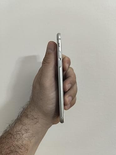 prodaja iphone 11: Iphone 6 beli sa 16 gb memorije, sim free icloud free. Ok očuvan, i — 2