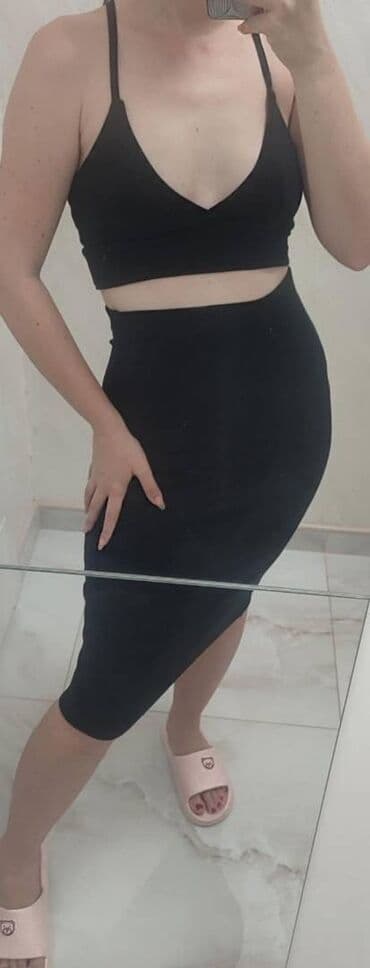suknja sa slicem: Komplet top + suknja puna elastina AKCIJA SAMO 1190 DIN Uplata pa — 1