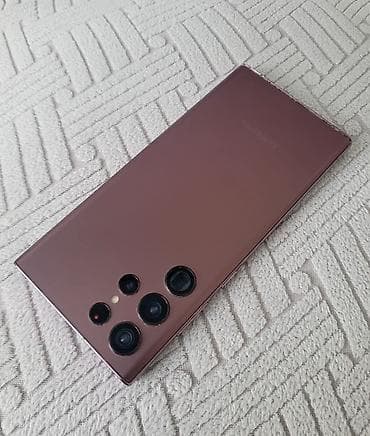 Samsung Galaxy S22 Ultra – Burgundy - Ekran: 6.8" Dynamic AMOLED 2X