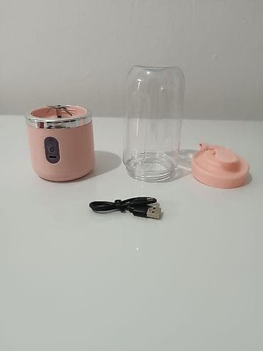 Ovens: Mali prenosivi blender – multi‑function Opis: - Kompaktan, bežični — 2