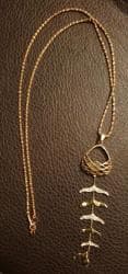duks sa naocarima: Pendant necklace — 4
