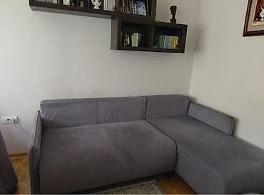 moderne ugaone garniture: Hitno prodajem! Ugaona 220x133, sive boje, zicano jezgro, naslon se — 3