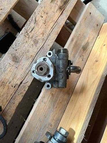 auto otpad nova pazova: SERVO PUMPA ZA VOLKSWAGEN GOLF 4 | Delovi Golf 4 — 2