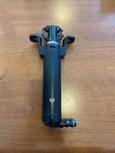 tank pad za motor: PRSKALICA FARA ZA AUDI A3 | Desna prskalica fara za Audi A3 — 1
