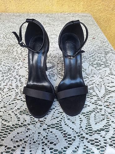 mona zenski kaisevi cene: Sandale na štiklu – broj 37. - Gazište: 23 cm - Visina štikle — 6