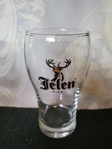 ormari za predsoblje: Case vintaz,nove za jelen pivo Nemacka. Case za jelen pivo. Komada — 8