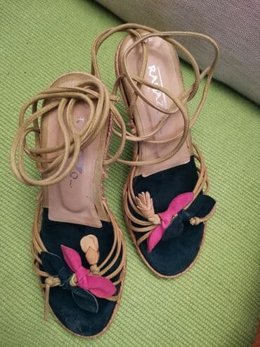 una obuca beograd: Sandals, 35 — 3