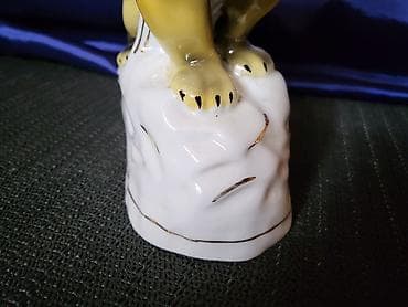 vt401 k: Figura lava,jugoporcelan Titov Veles iz 70ih.god. Porcelanska — 6