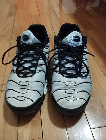 ecco patike zenske: Nike Air Max Plus TN patike br 43/44 oštećenje ima odlepljeno sa — 1
