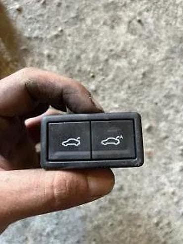 spaneri za vezivanje auta: TASTER PREKIDAC OTVARANJE ZATVARANJE GEPEKA TIGUAN 16-20 | audi — 2