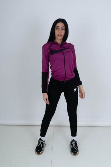 trenerke mokra likra prodaja: Cena 2,900
Mokra likra S, M, L, XL
8 boja — 10