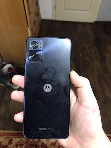frizider na plin: Motorola pametni telefon - Model sa elegantnim ravnim bokovima i — 4