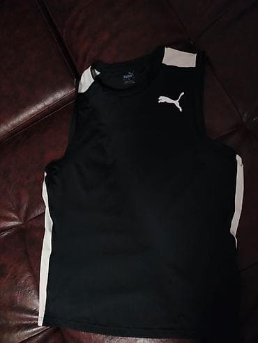 l velicina majice: PUMA SPORT Majica Muška L
Stanje 10/10
Vrh Materijal 
Veličina L — 1