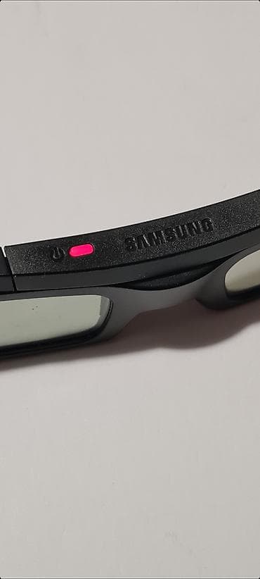 nosac za tv: ▪︎Na prodaju 3 para 3D Samsung (SSG-5100GB) naočara za gledanje TV-a u — 4