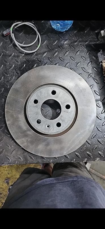 saturnus farovi: AUDI A4 B9 PREDNJI I ZADNJI DISKOVI ORIGINAL TOP STANJE | Vw audi — 3