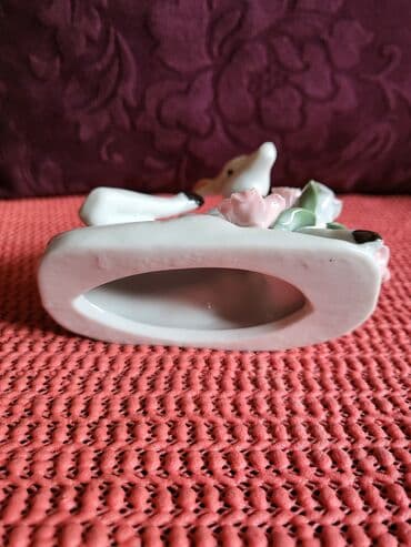 porcelanske solje za caj: Porcelanska vintaz,nova figura lane. Figura lane,nova,cvetovi bez — 10