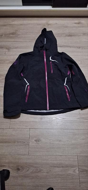 pantalone i patike: Ženska softshell jakna sa kapuljačom, crne boje sa ljubičastim — 1