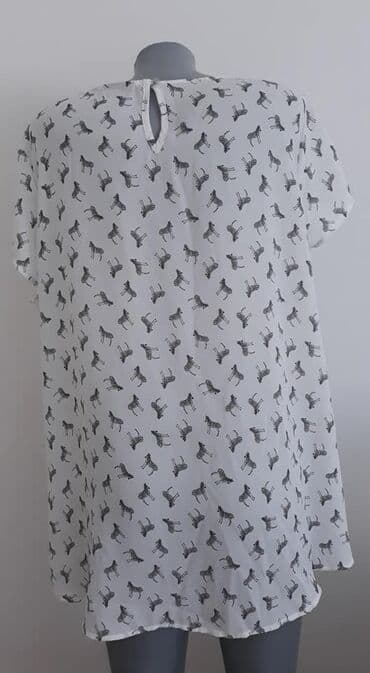 Tunika YESSICA 46/48 cena 750 poliester sirina ramena 46,sirina grudi — 2