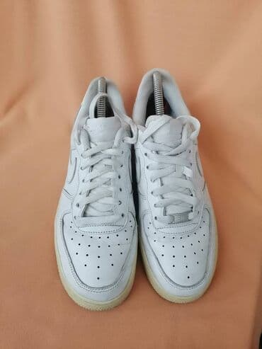 nike air force sa crnim znakom: Nike, 40, color - White — 2