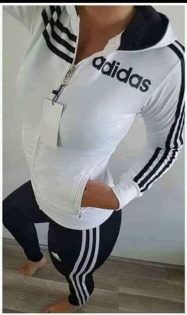 ženska trenerka komplet: Samo 3200 din ženske komplet trenerke S,M,L,XL,XXL veličine — 2