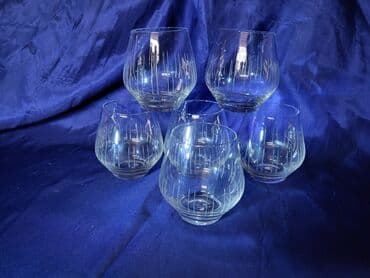 kristalne čaše prodaja: Case kristal,rucna gravura. za zestoko pice 1950g+. Case komada 6 u — 7