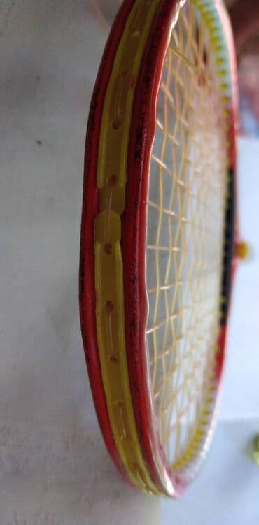Stoni sportovi: Dečiji reket za laganu lopticu(Nije za tenis),ocuvan — 2