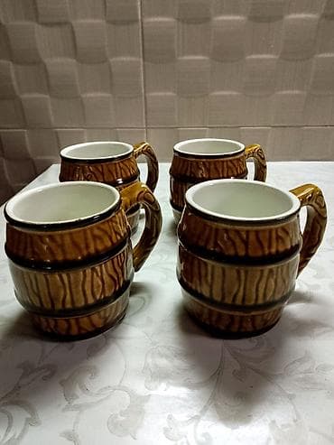 Posuđe: Odlično očuvane krigle za pivo u obliku burenceta iz sedamdesetih — 1