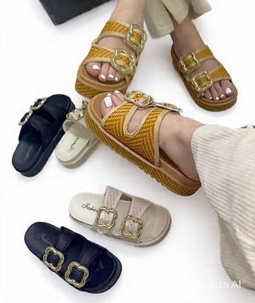 Ženske klompe/sandale sa duplim kaiševima i ukrasnim kopčama - Model