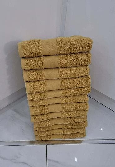 jastucnice 60x60: Set peškira – pamučni frotir

Peškiri
100x50 
12kom. 3200

T — 4