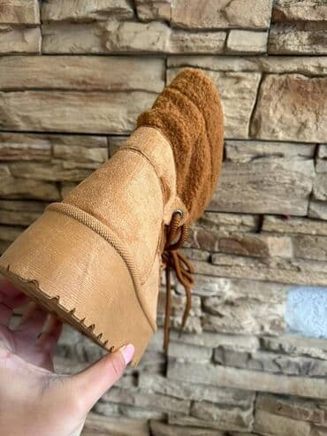 američki brojevi obuće: Ugg čizme — 4