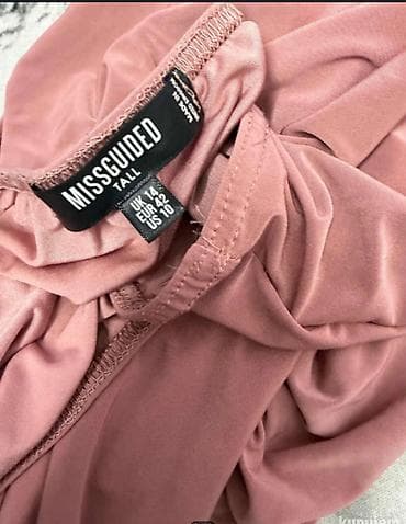 velician: Prelepa Missguided Tall haljina na jedno rame, veličine 42 za višu — 2