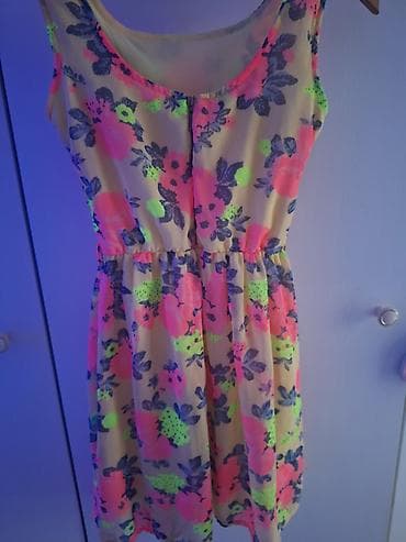 Letnja haljina bez rukava sa cvetnim printom - Kroj: lepršava — 3