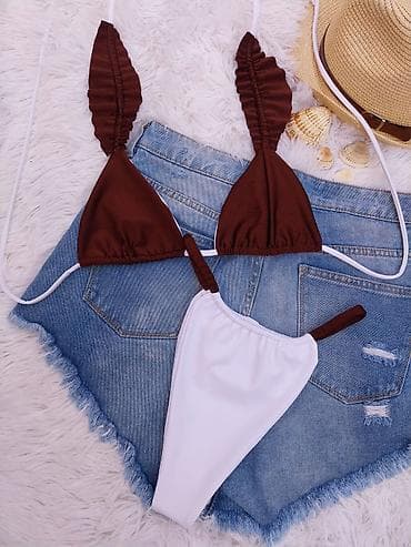 sesiri za plazu: Dvodeni bikinije set – trokutasti grudnjak sa nabranim kaiševima i — 4