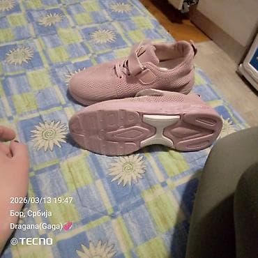 Gumene čizme: Roze sportske patike za decu - Model: lagane patike sa mrežastim — 2