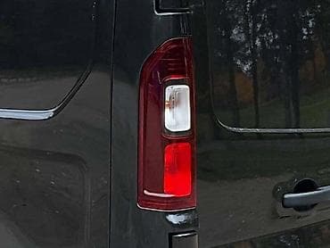 Transport: STOP SVETLA ZA OPEL VIVARO B | Polovni originalni delovi za Opel at lalafo.rs — 2 Transport: STOP SVETLA ZA OPEL VIVARO B | Polovni originalni delovi za Opel — 2