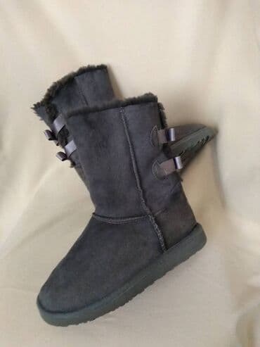 Venčanice i aksesoari: Čizme, UGG, 38 — 10