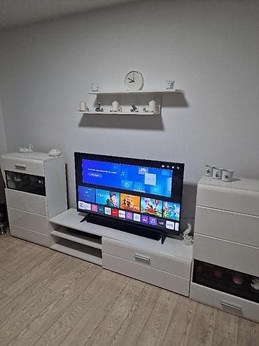 polica za sank: Polica za tv — 10