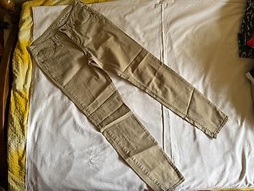 Original BURBERRY pantalone, nenošene (slikani svi detalji na lalafo.rs Original BURBERRY pantalone, nenošene (slikani svi detalji