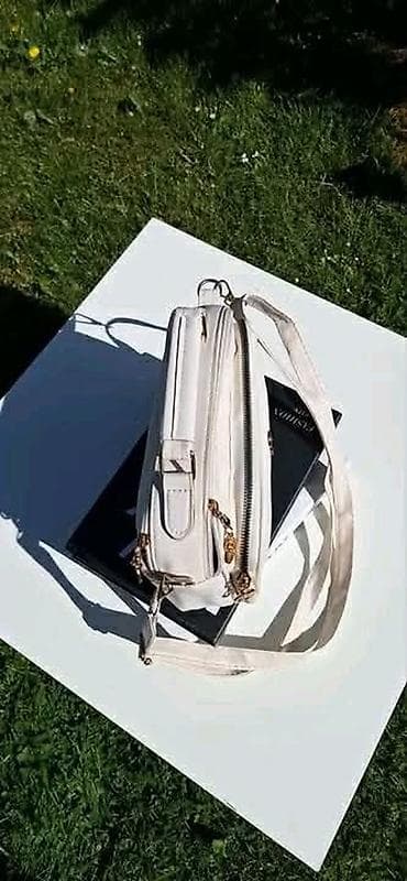 tiffani torbe: Torba 4500 din 
💋 — 7