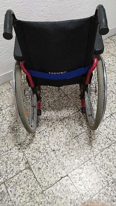 invalidska stolica za wc: Invalidska kolica MEYRA, sklopiva, u odlicnom stanju, sve — 2