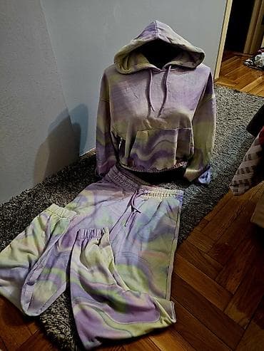 Trenerka sa kraćim duksom M vel jednom nosena — 1