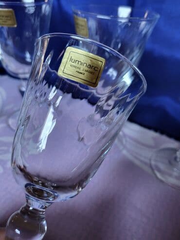 swarovski case za vino cena: Case nove,vintaz za vino francuske d'argues Luminarc. Case komada 6 — 15